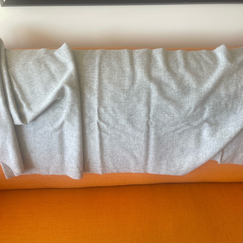 HERMES Gray and Brown Horse reversible   SHAWL - Picture 6 of 9